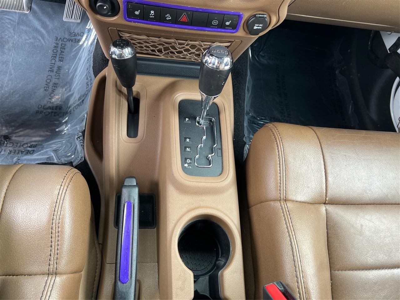 Jeep Wrangler Unlimited 4WD 4dr Sahara 2012