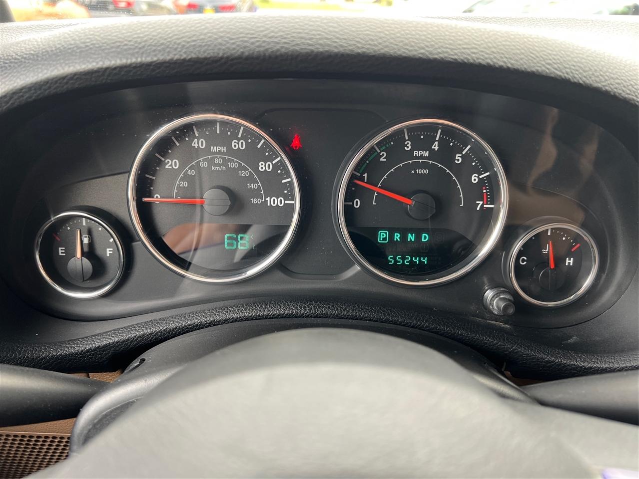 Jeep Wrangler Unlimited 4WD 4dr Sahara 2012