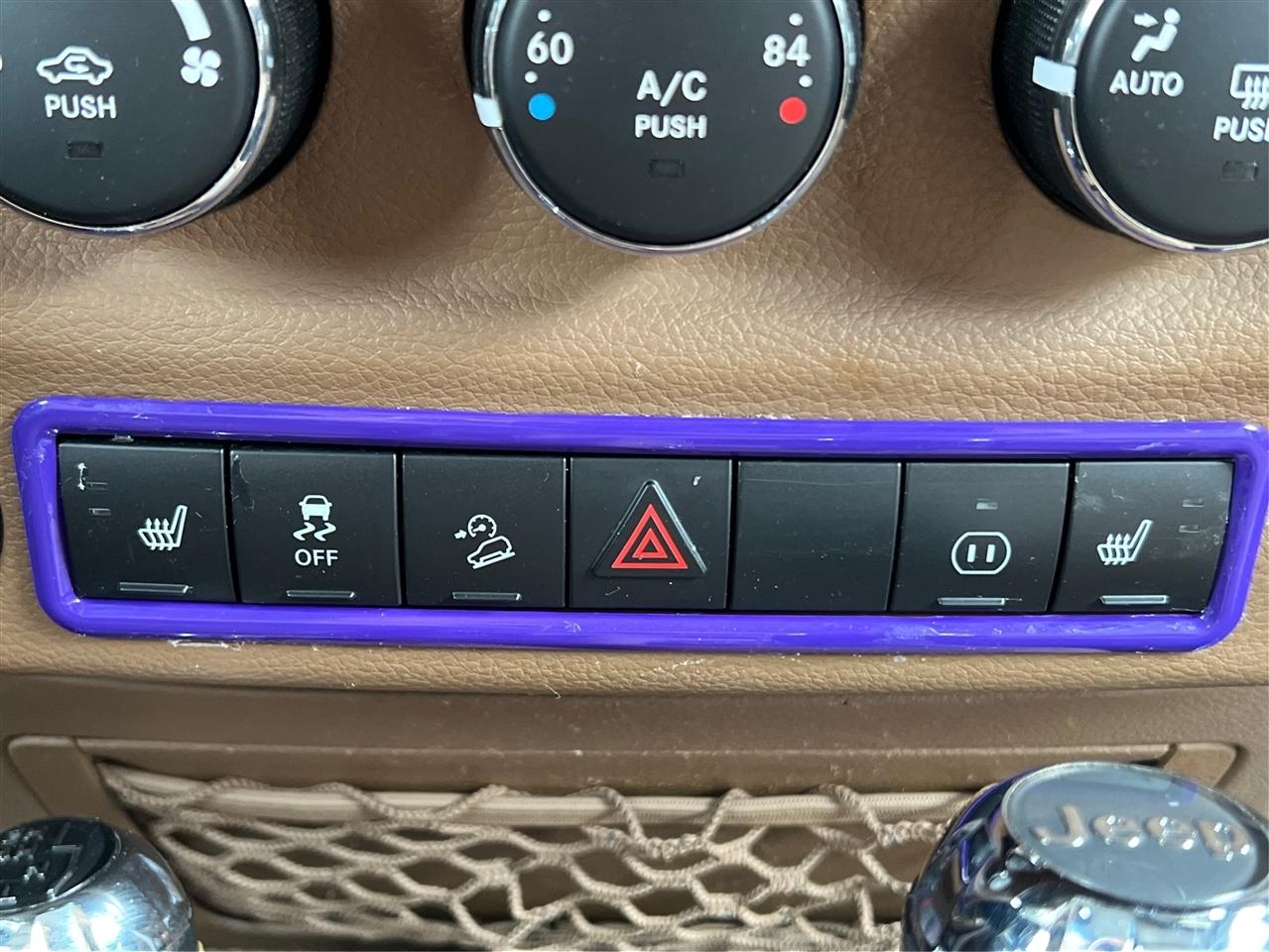 Jeep Wrangler Unlimited 4WD 4dr Sahara 2012