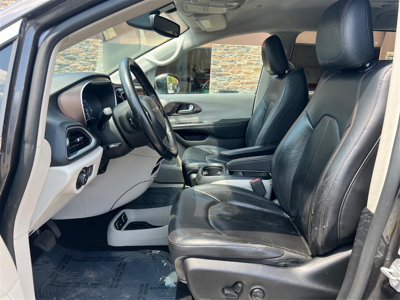 Chrysler Pacifica Touring L FWD 2019