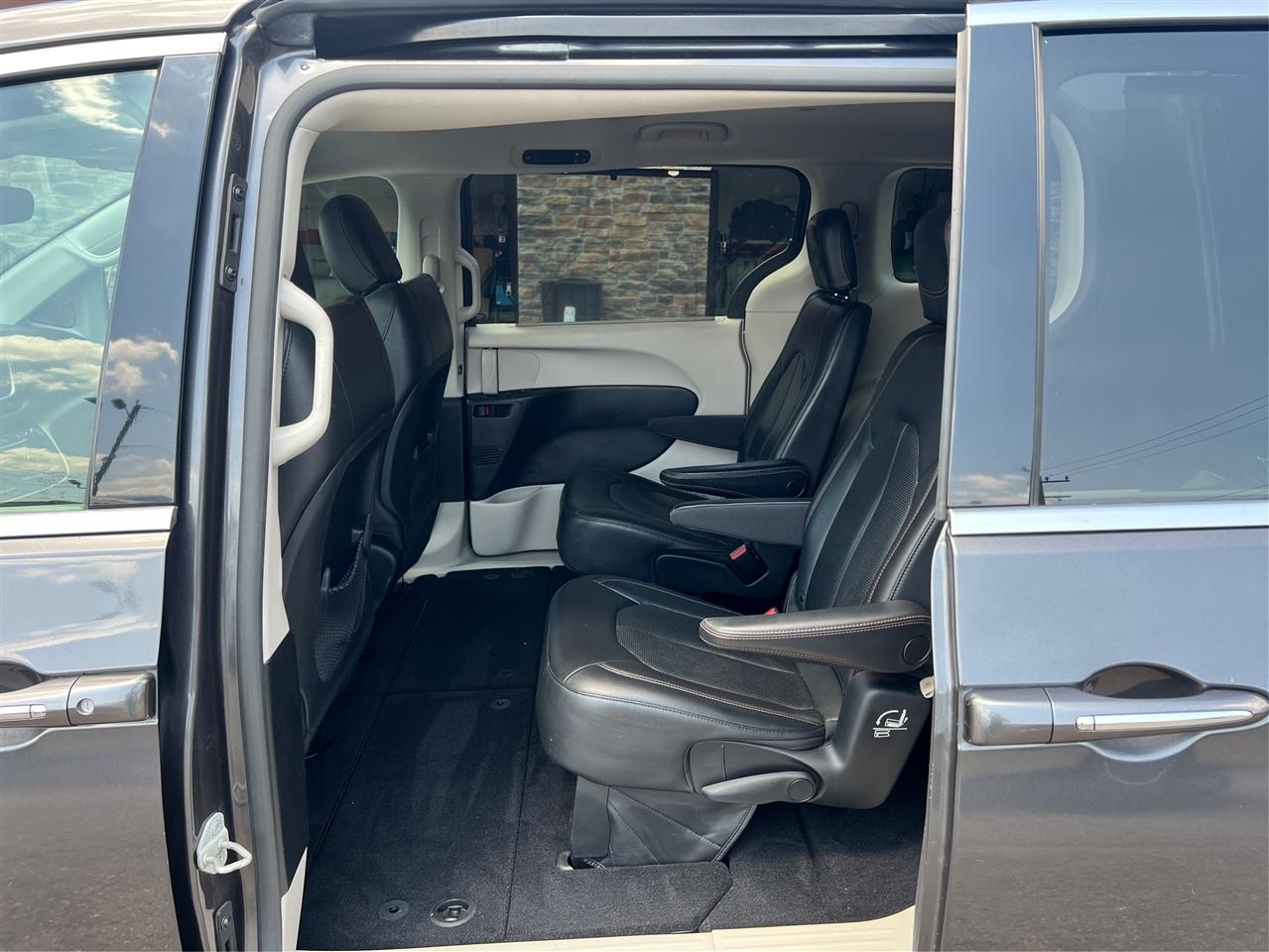 Chrysler Pacifica Touring L FWD 2019