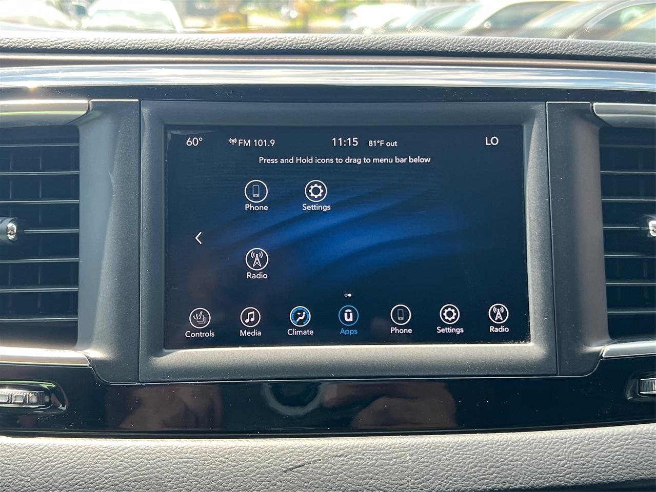 Chrysler Pacifica Touring L FWD 2019