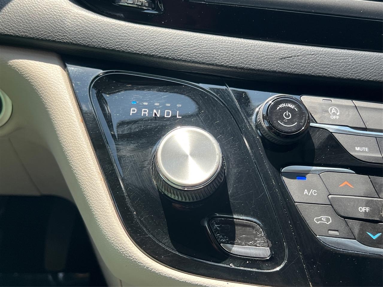 Chrysler Pacifica Touring L FWD 2019
