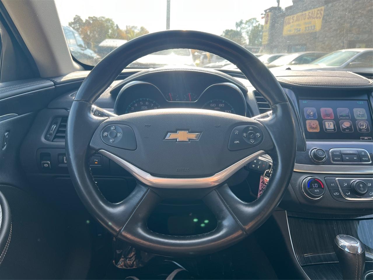Chevrolet Impala 4dr Sdn LT w/1LT 2016