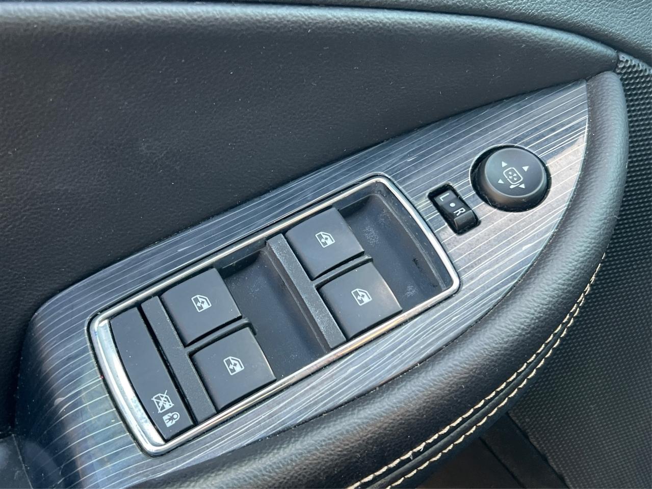 Chevrolet Impala 4dr Sdn LT w/1LT 2016