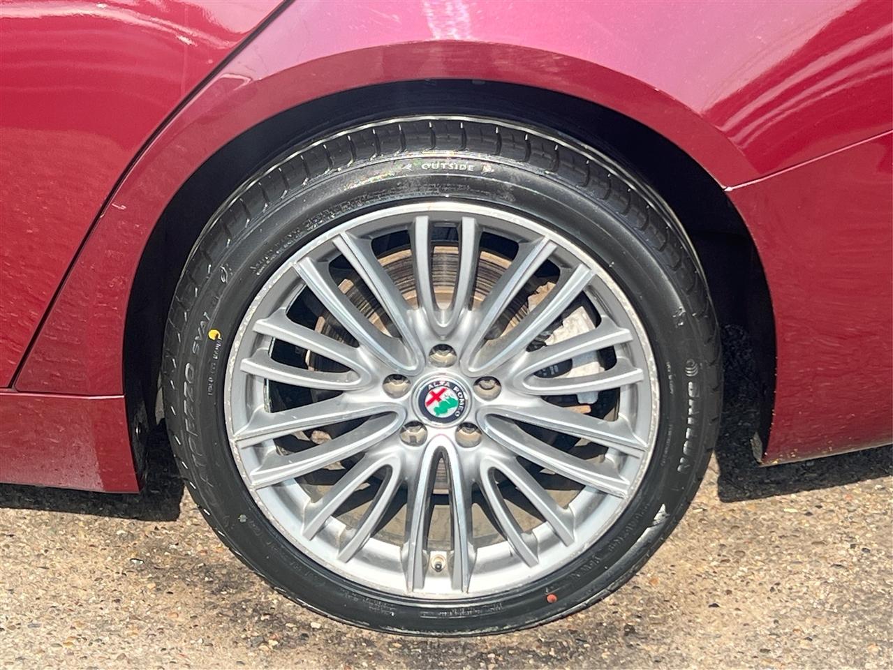 Alfa Romeo Giulia Ti Lusso AWD 2019