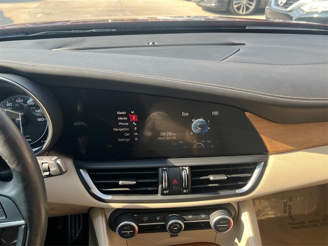 Alfa Romeo Giulia Ti Lusso AWD 2019