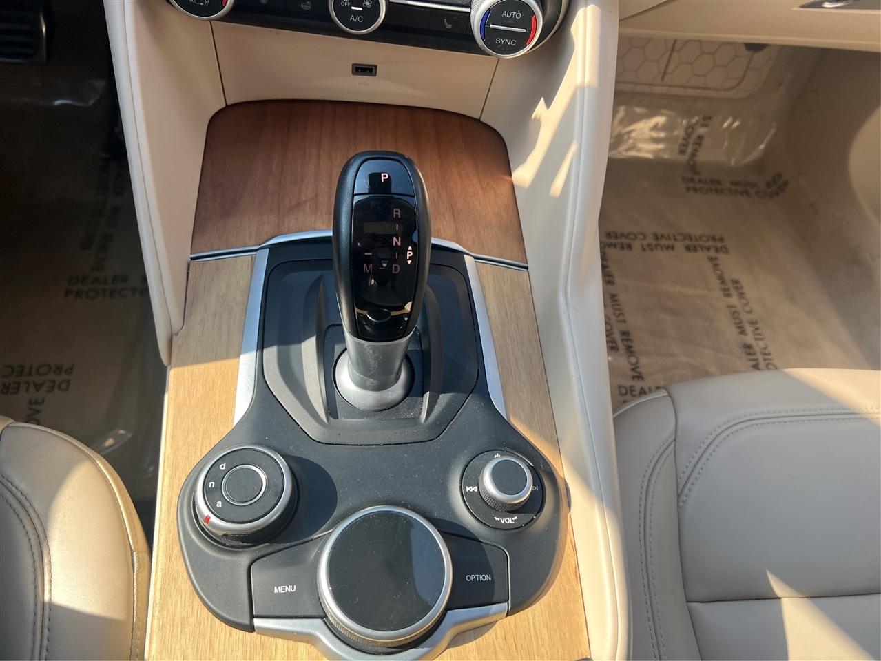 Alfa Romeo Giulia Ti Lusso AWD 2019