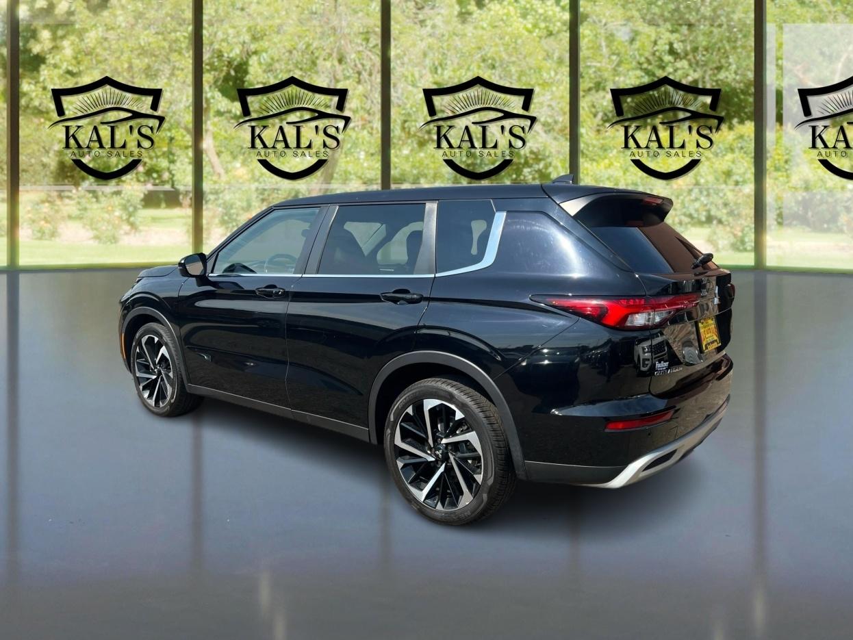 Mitsubishi Outlander SE Launch Edition S-AWC 2022
