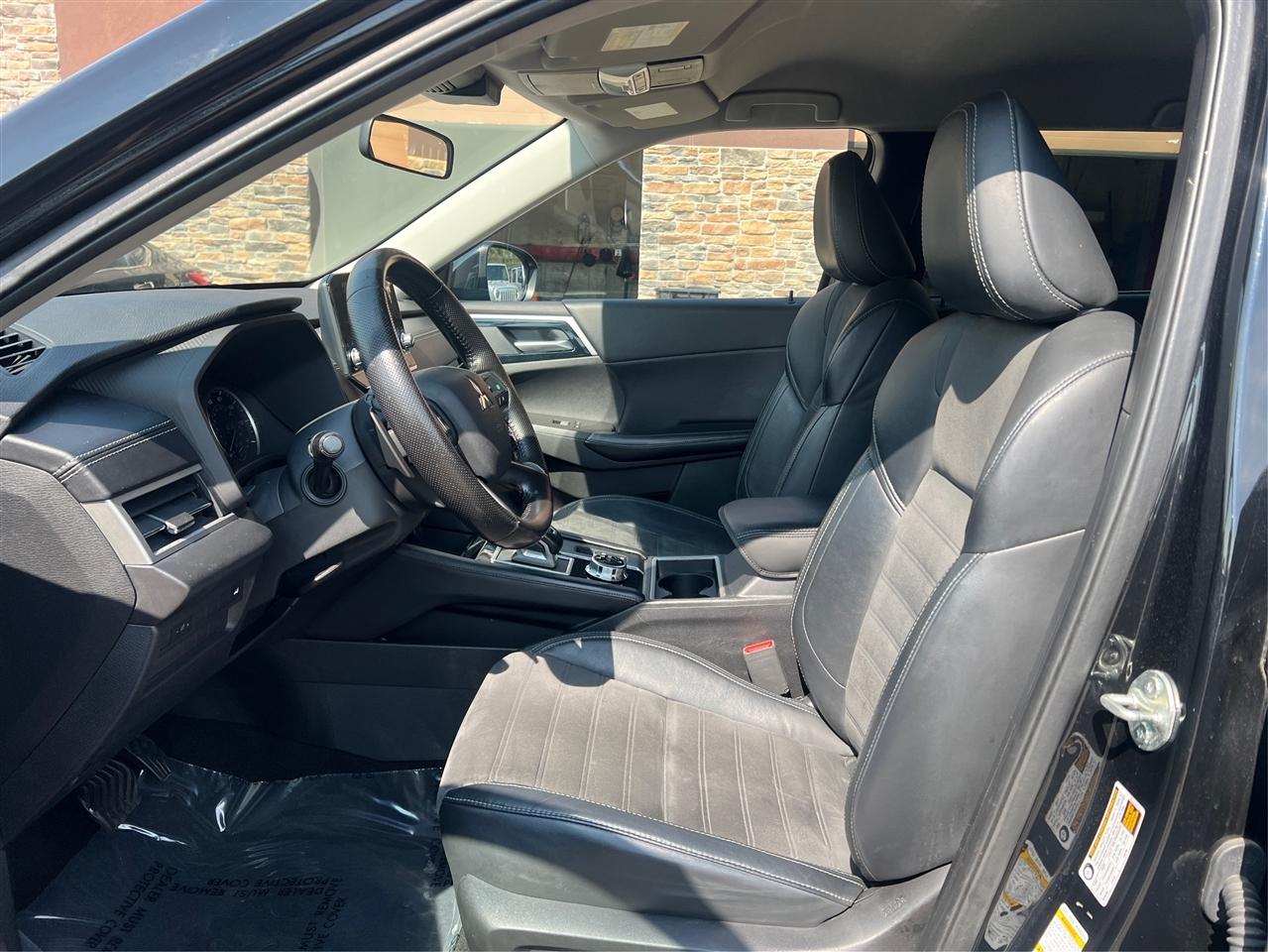 Mitsubishi Outlander SE Launch Edition S-AWC 2022