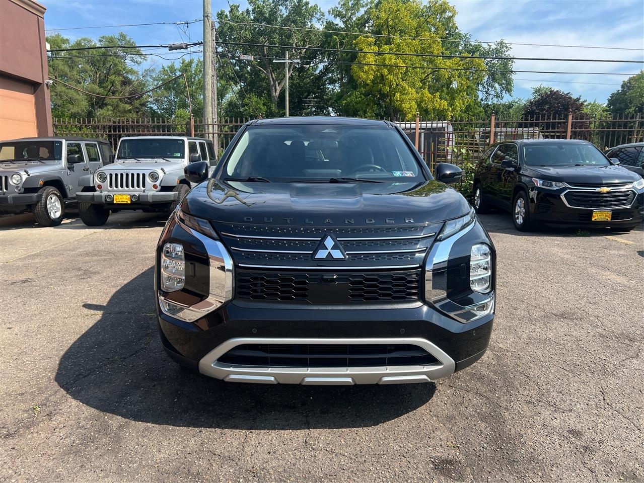 Mitsubishi Outlander SE Launch Edition S-AWC 2022