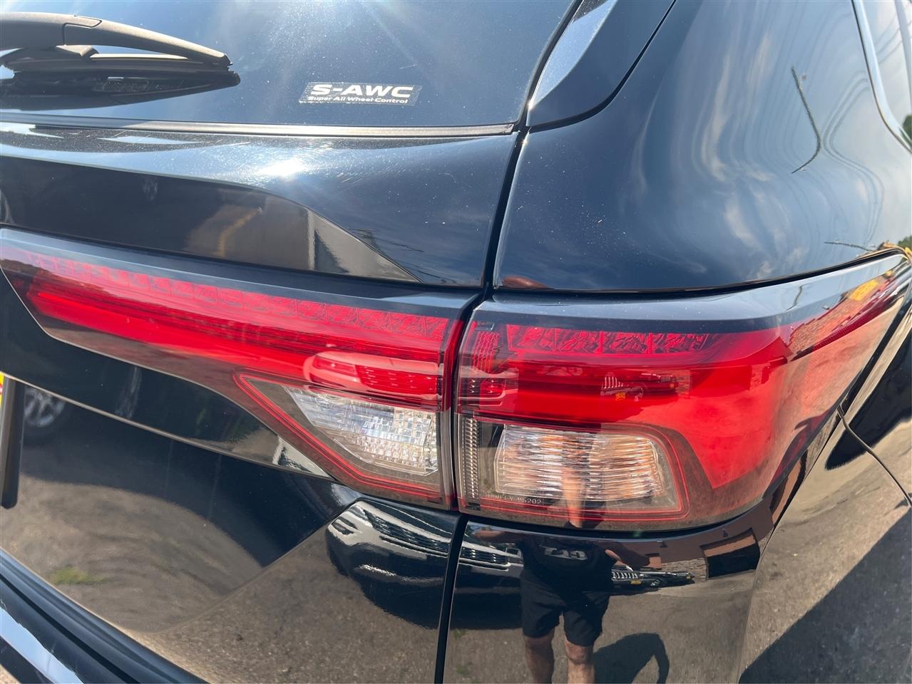 Mitsubishi Outlander SE Launch Edition S-AWC 2022