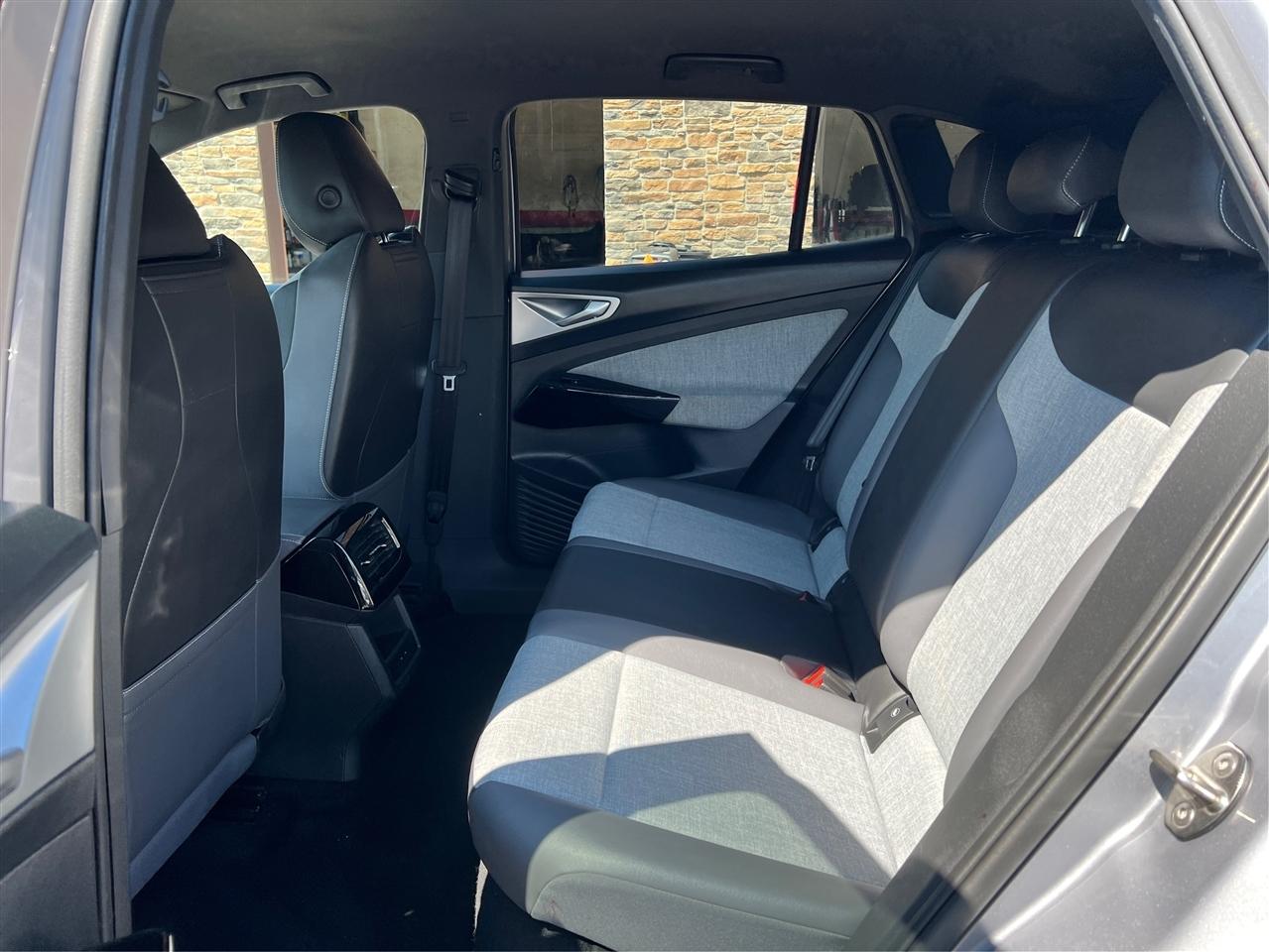 Volkswagen ID.4 Pro AWD w/SK On Battery 2023