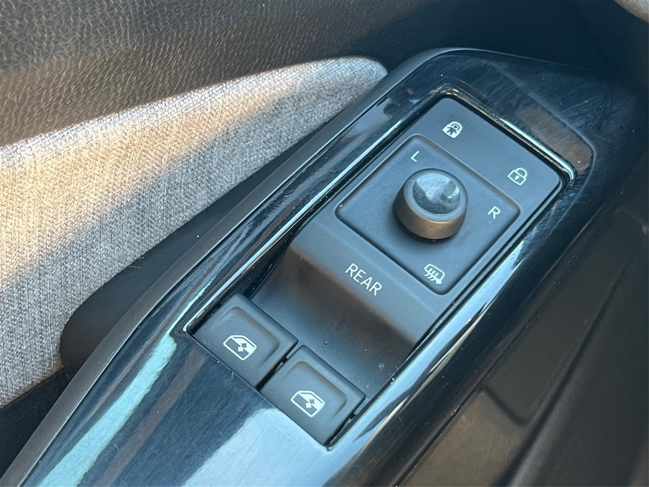 Volkswagen ID.4 Pro AWD w/SK On Battery 2023