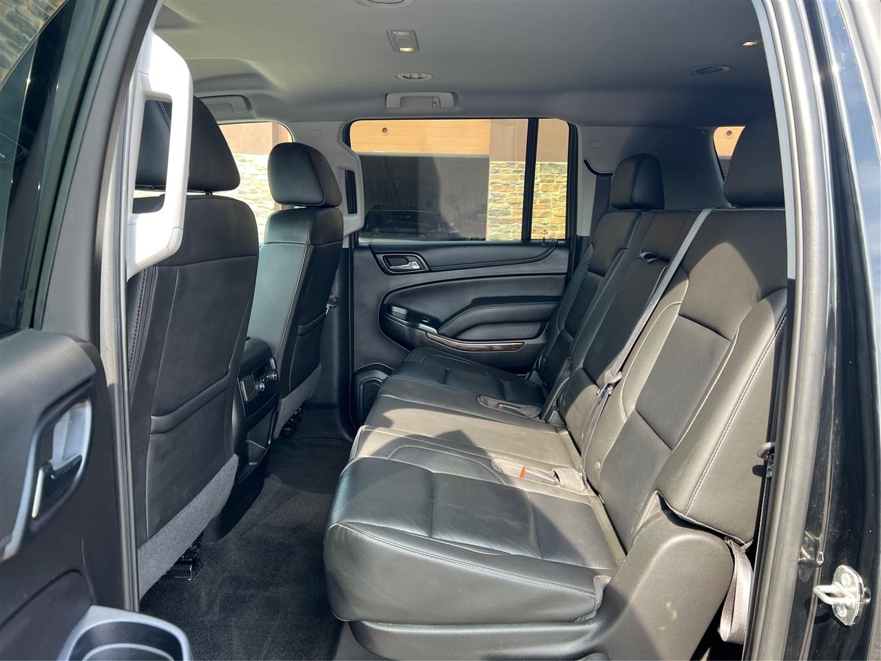 Chevrolet Suburban 4WD 4dr 1500 LT 2018