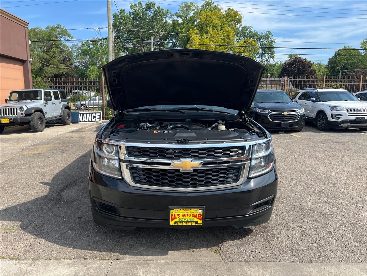 Chevrolet Suburban 4WD 4dr 1500 LT 2018