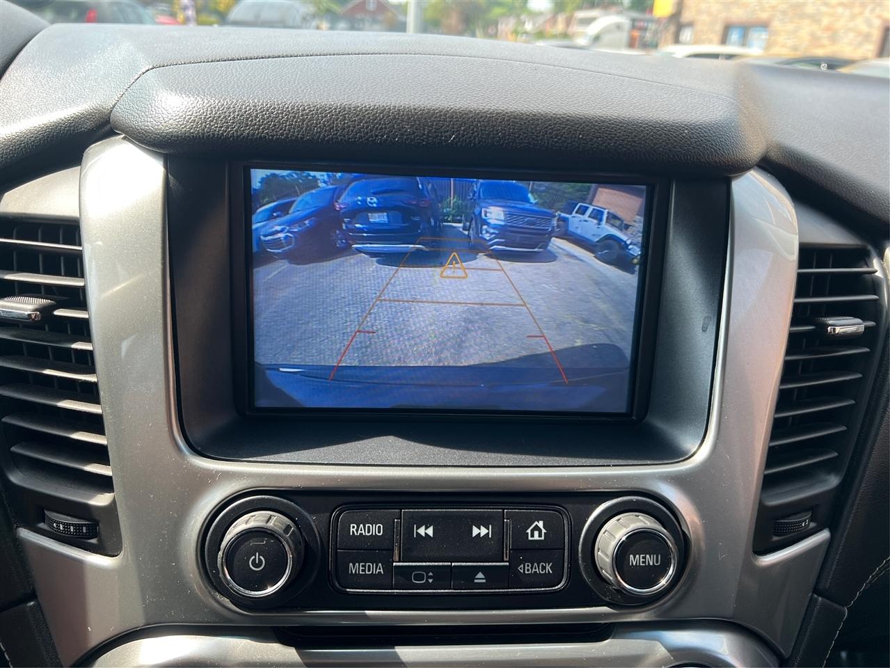 Chevrolet Suburban 4WD 4dr 1500 LT 2018