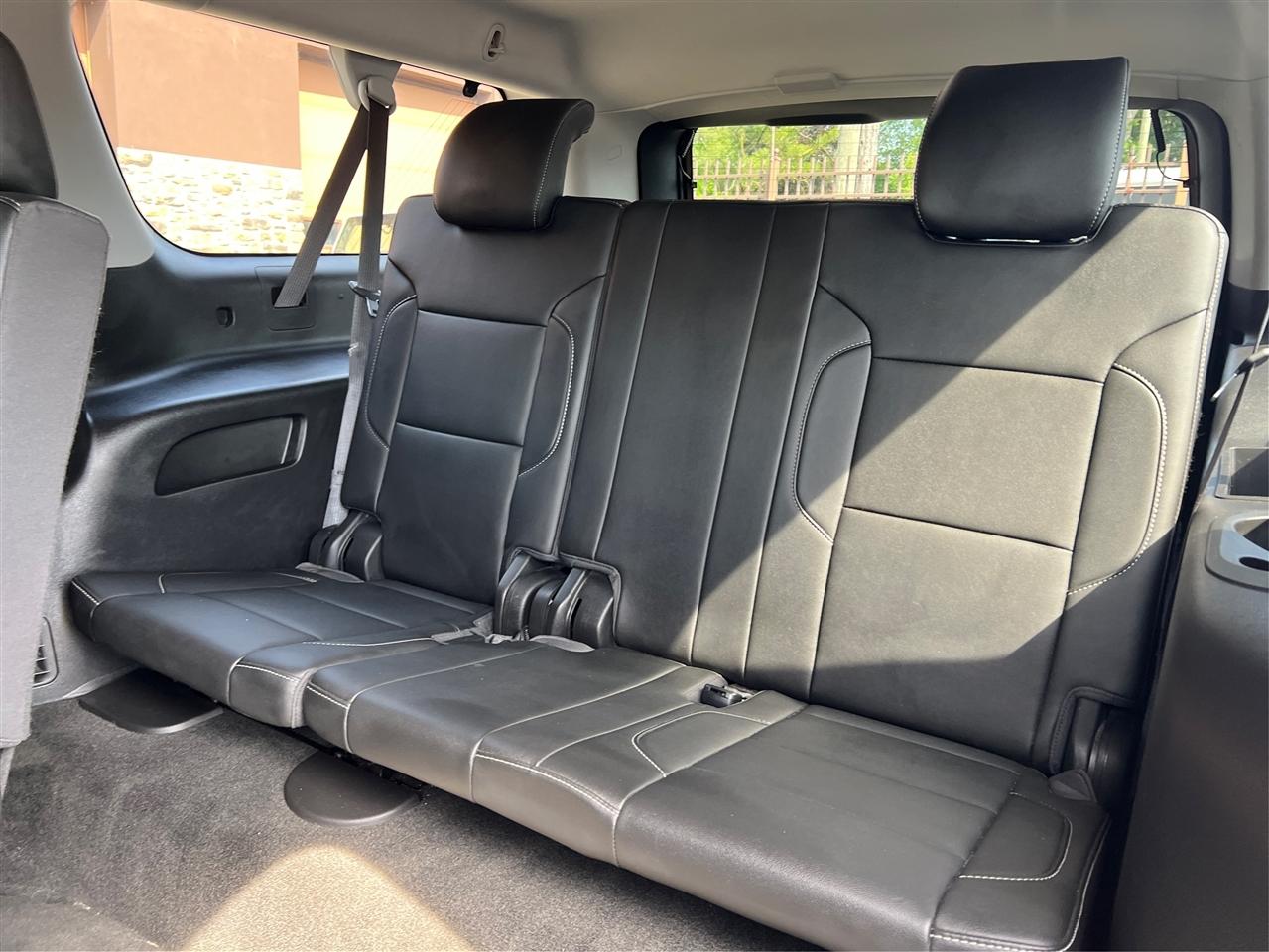 Chevrolet Suburban 4WD 4dr 1500 LT 2018