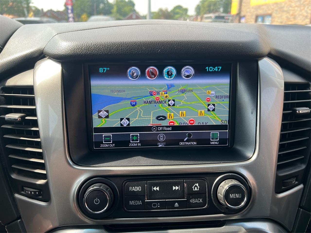 Chevrolet Suburban 4WD 4dr 1500 LT 2018