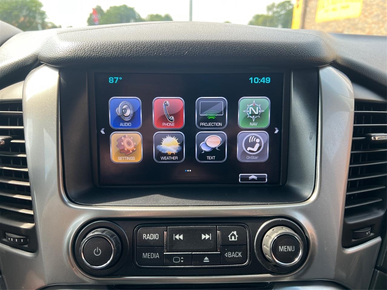 Chevrolet Suburban 4WD 4dr 1500 LT 2018