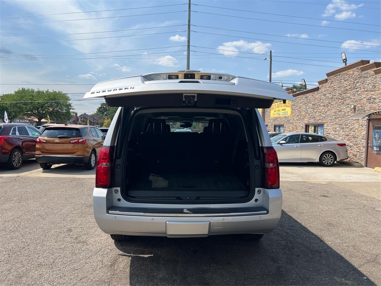 Chevrolet Suburban 4WD 4dr LTZ 2015