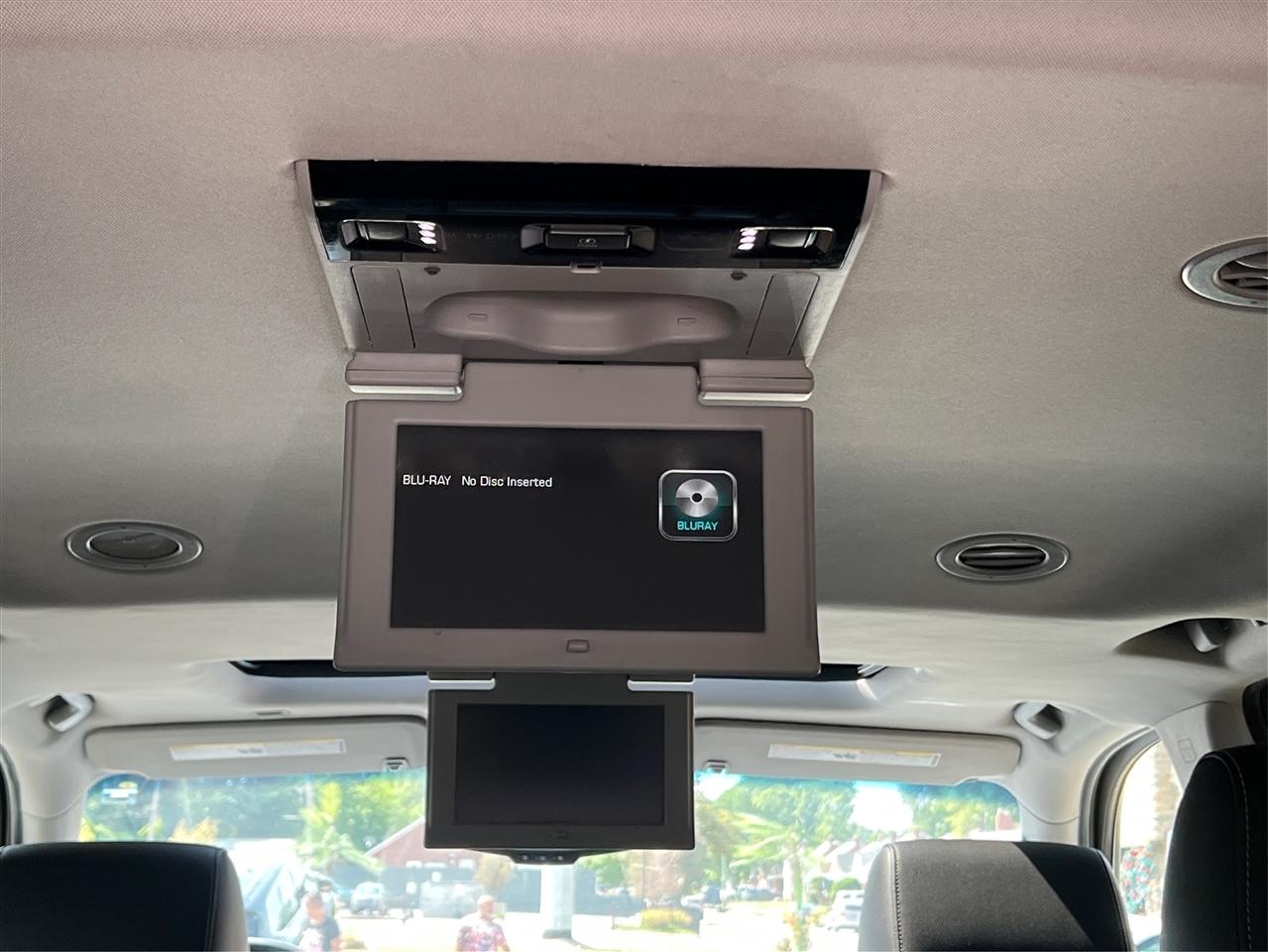 Chevrolet Suburban 4WD 4dr LTZ 2015