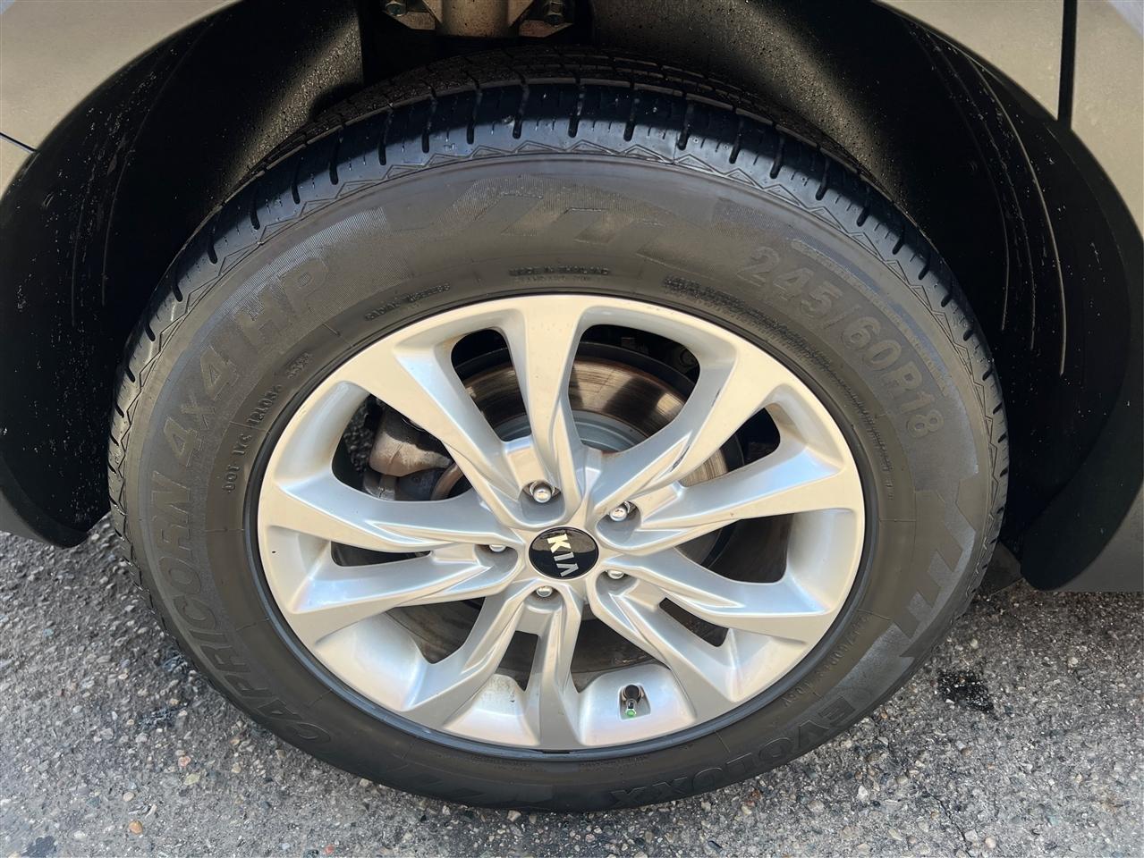 Kia Telluride LX FWD 2020