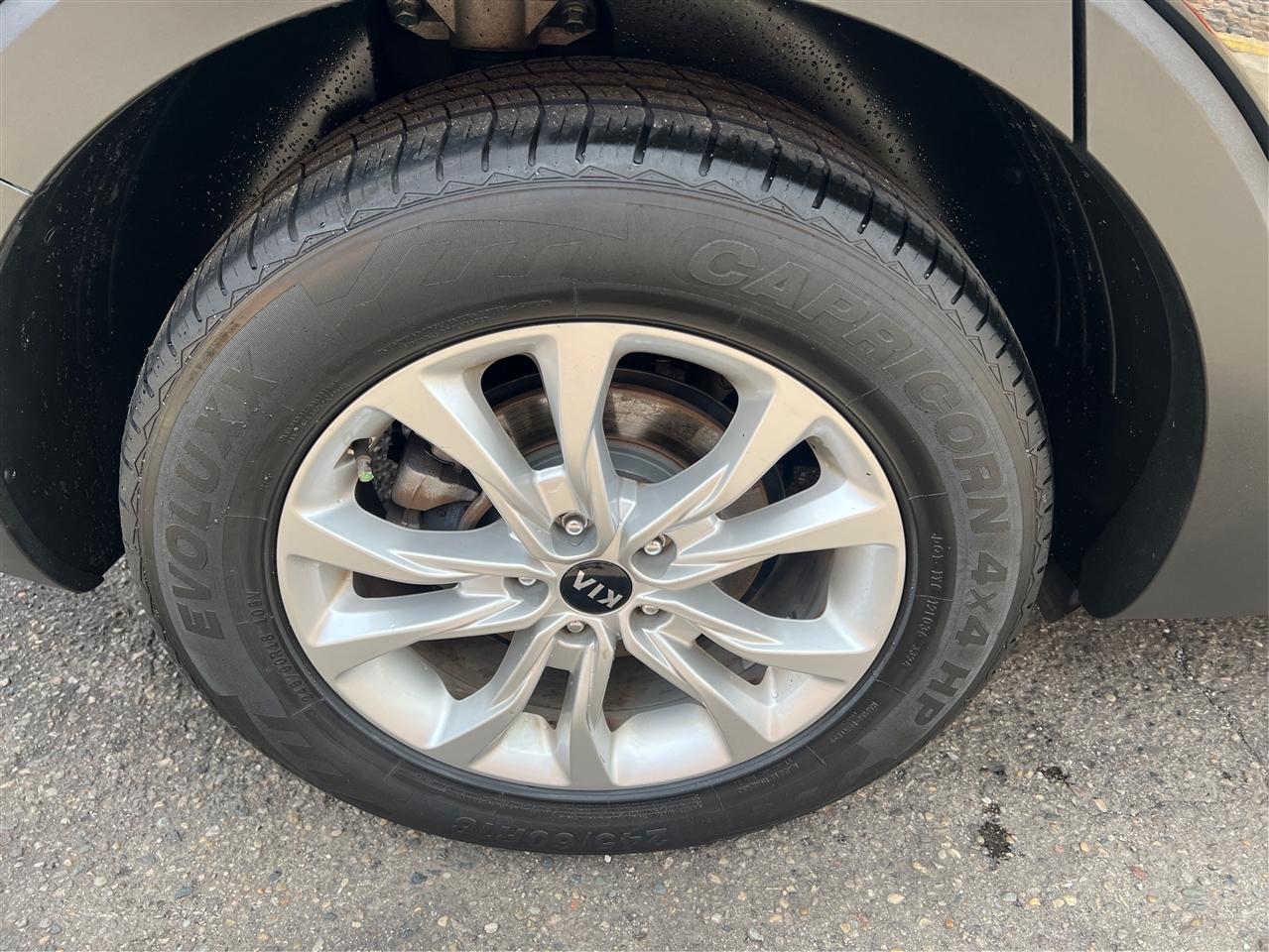 Kia Telluride LX FWD 2020