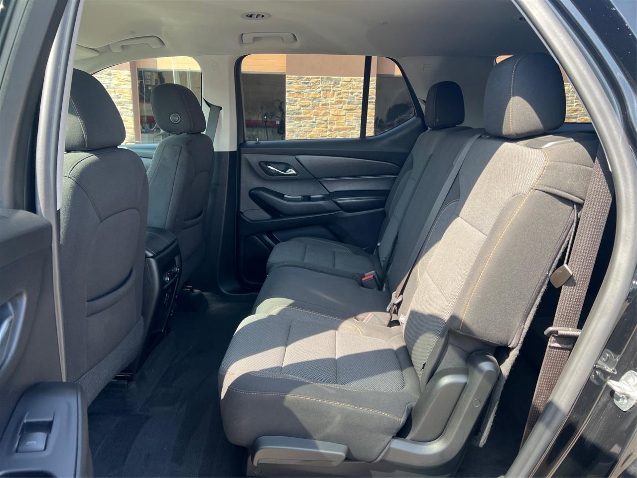 Chevrolet Traverse FWD 4dr LS w/1LS 2021