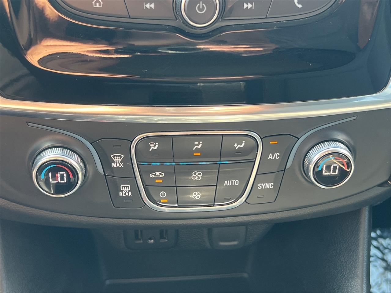 Chevrolet Traverse FWD 4dr LS w/1LS 2021