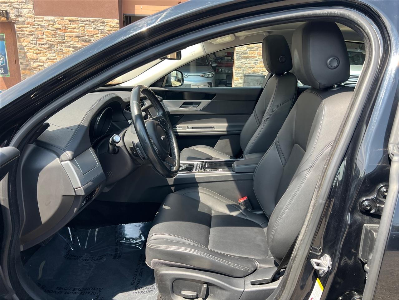 Jaguar XF 20d Premium AWD 2017