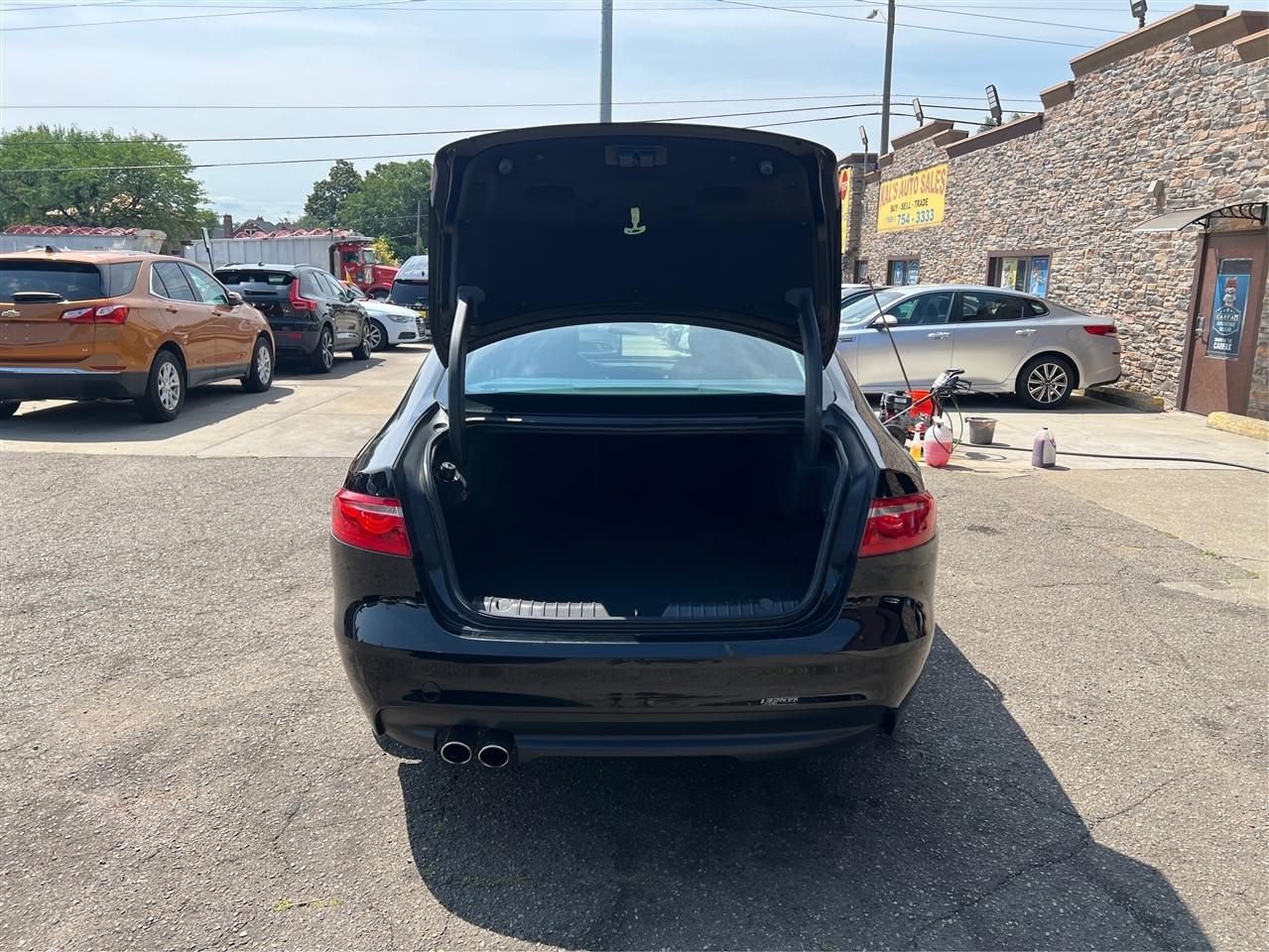 Jaguar XF 20d Premium AWD 2017