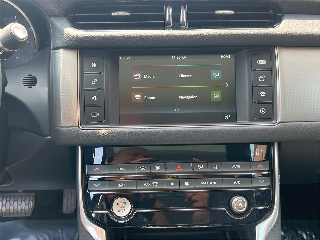 Jaguar XF 20d Premium AWD 2017