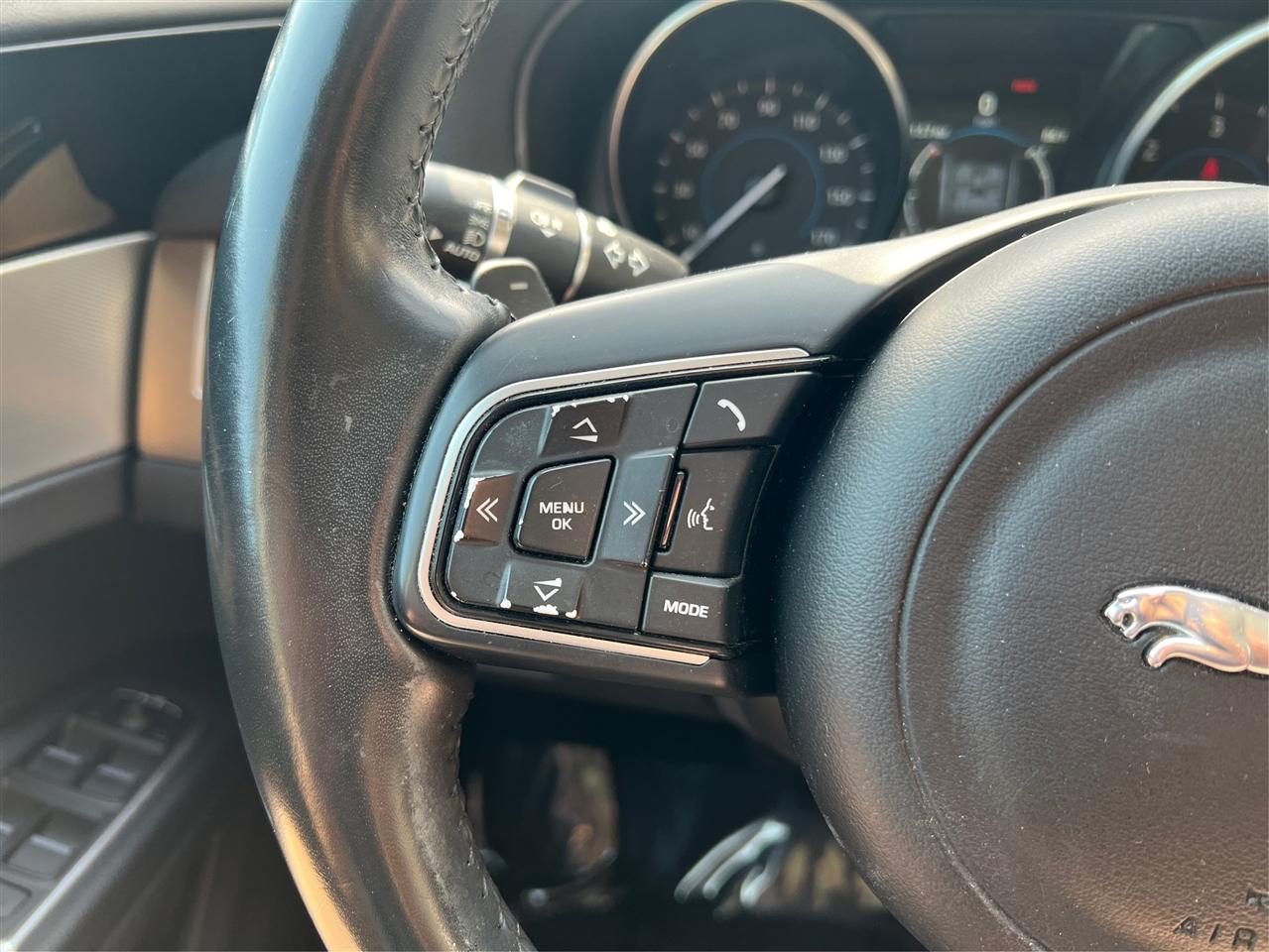 Jaguar XF 20d Premium AWD 2017