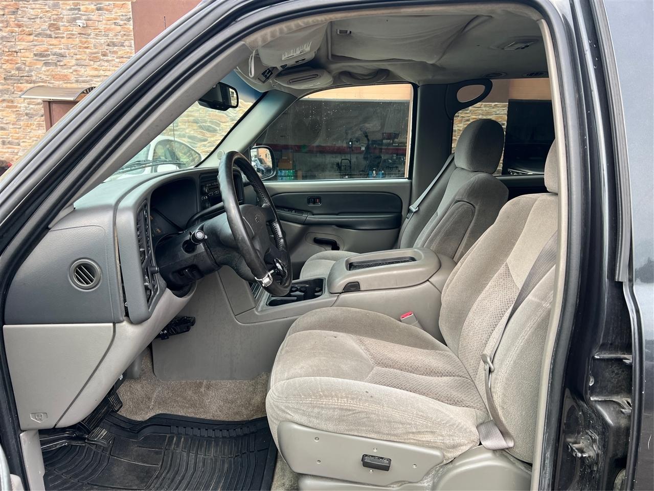 Chevrolet Suburban 4dr 1500 4WD LS 2003