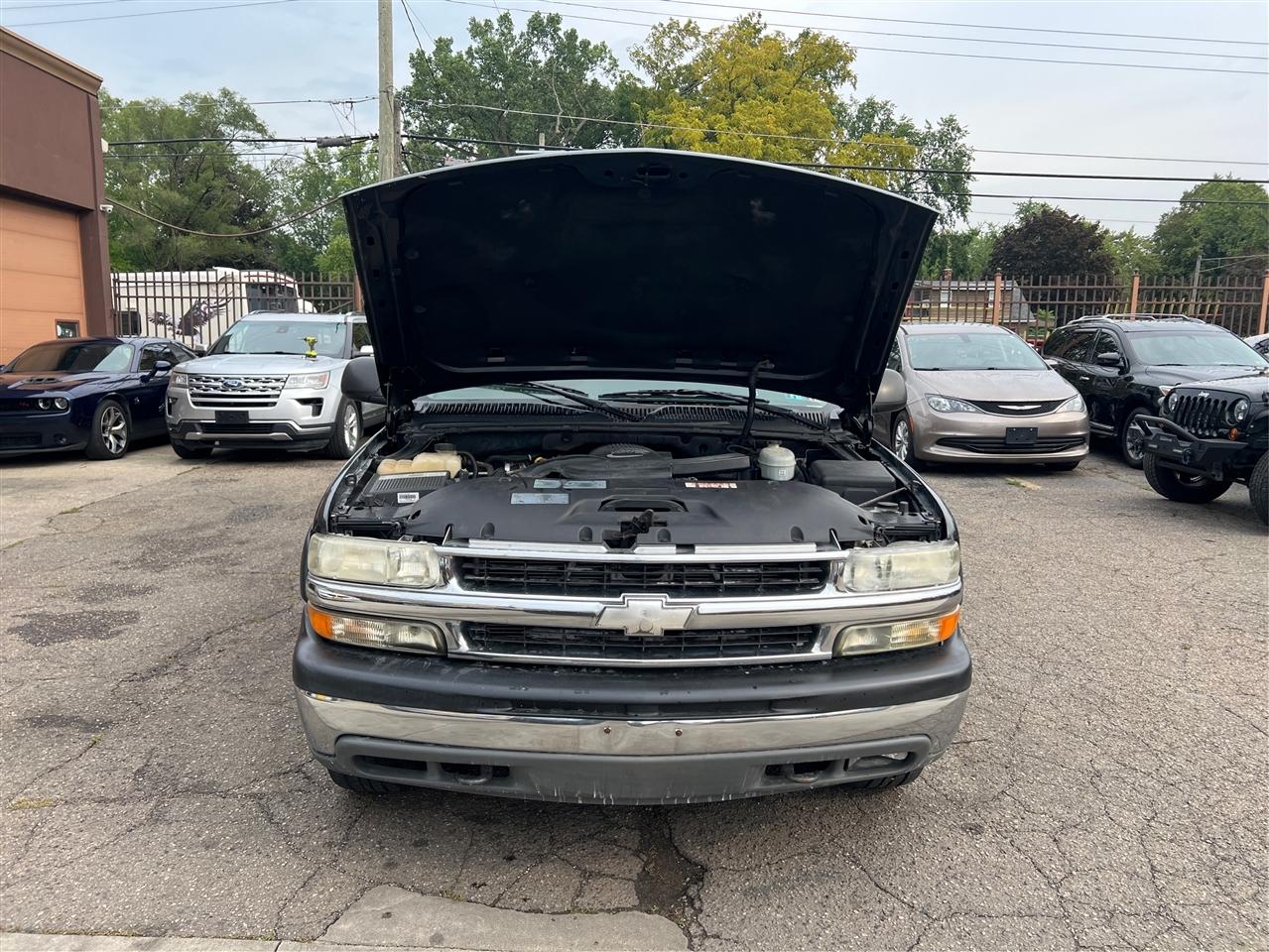 Chevrolet Suburban 4dr 1500 4WD LS 2003