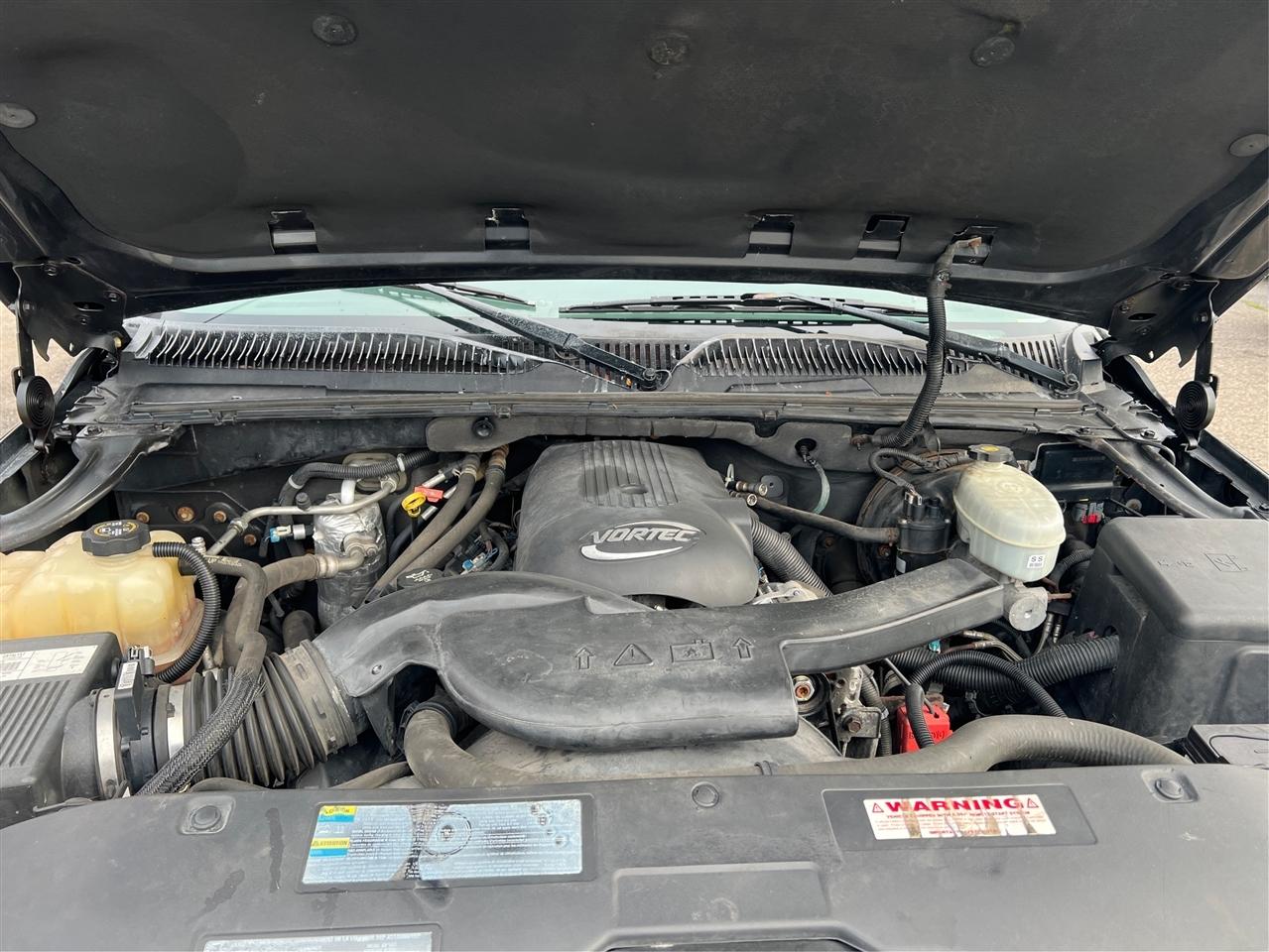 Chevrolet Suburban 4dr 1500 4WD LS 2003