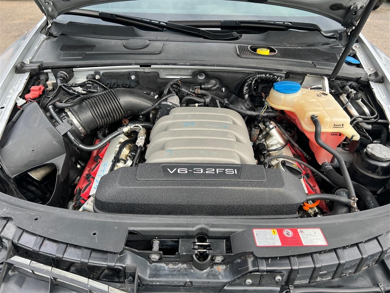 Audi A6 4dr Sdn 3.2L quattro Auto 2005