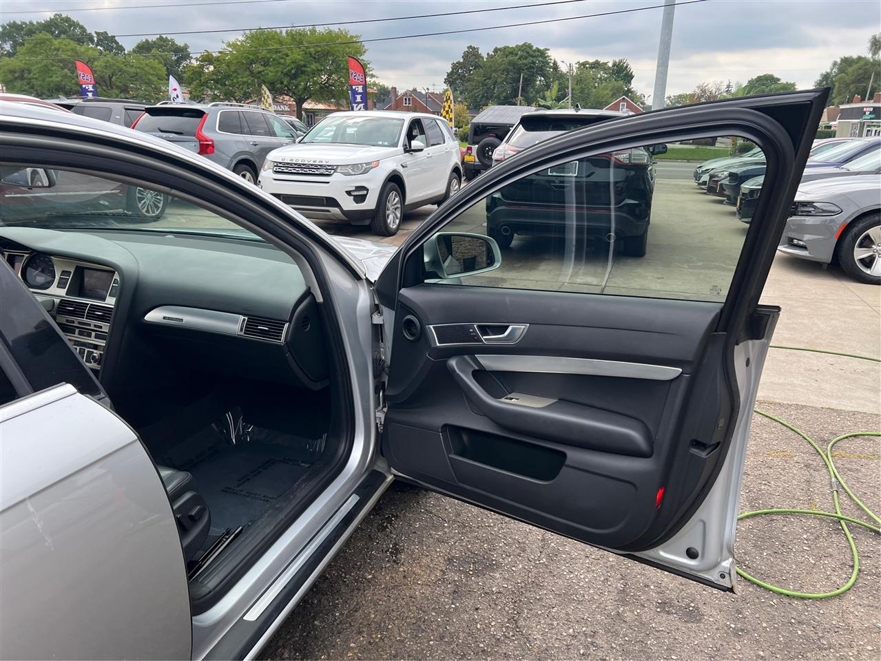 Audi A6 4dr Sdn 3.2L quattro Auto 2005