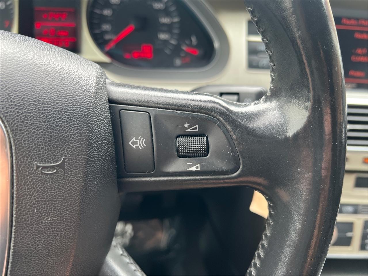 Audi A6 4dr Sdn 3.2L quattro Auto 2005