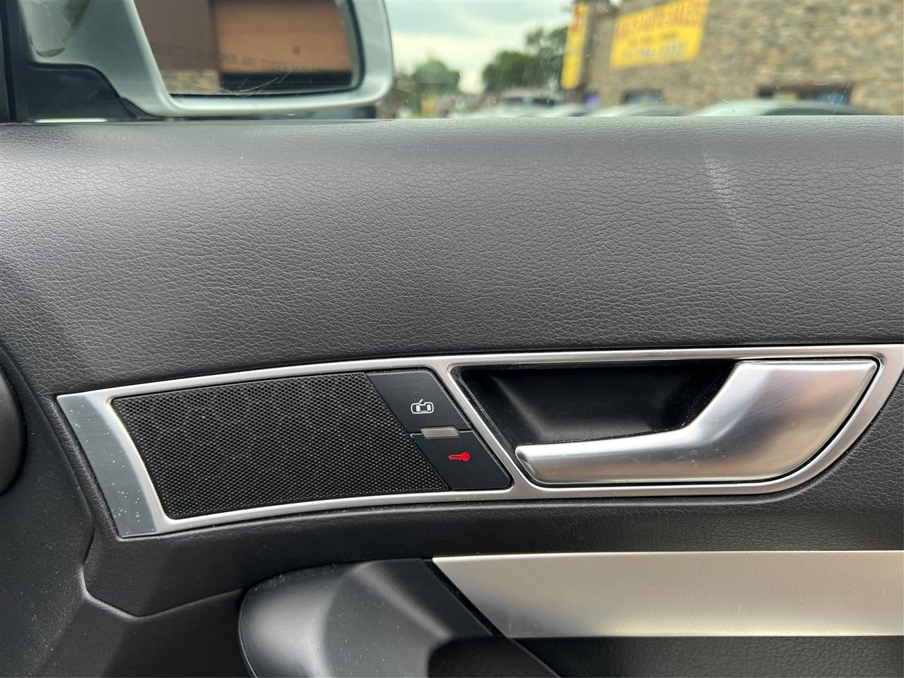 Audi A6 4dr Sdn 3.2L quattro Auto 2005
