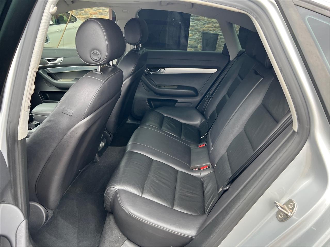 Audi A6 4dr Sdn 3.2L quattro Auto 2005