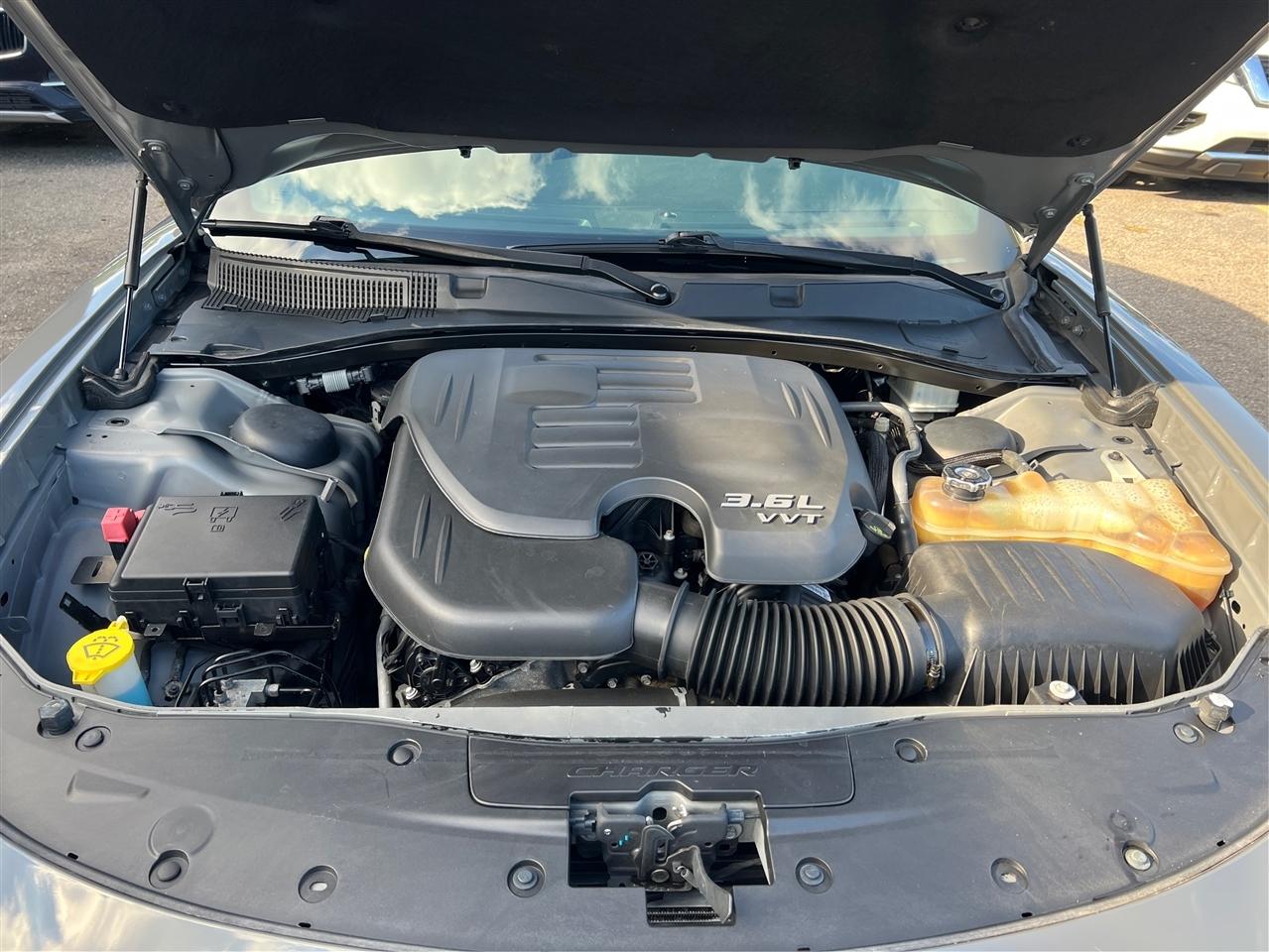 Dodge Charger SXT Plus RWD 2018