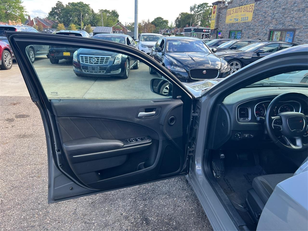 Dodge Charger SXT Plus RWD 2018