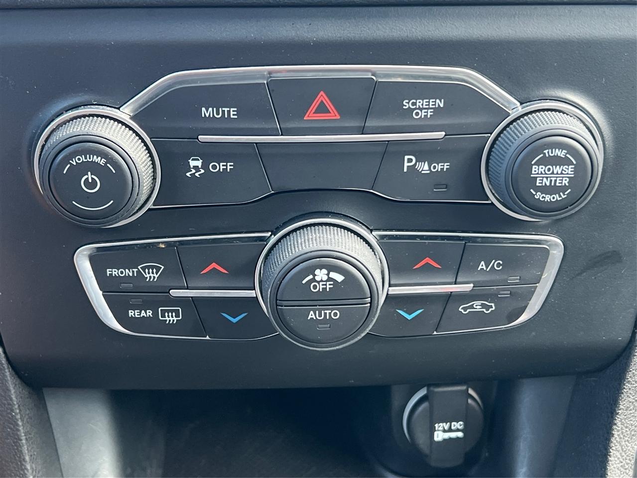 Dodge Charger SXT Plus RWD 2018