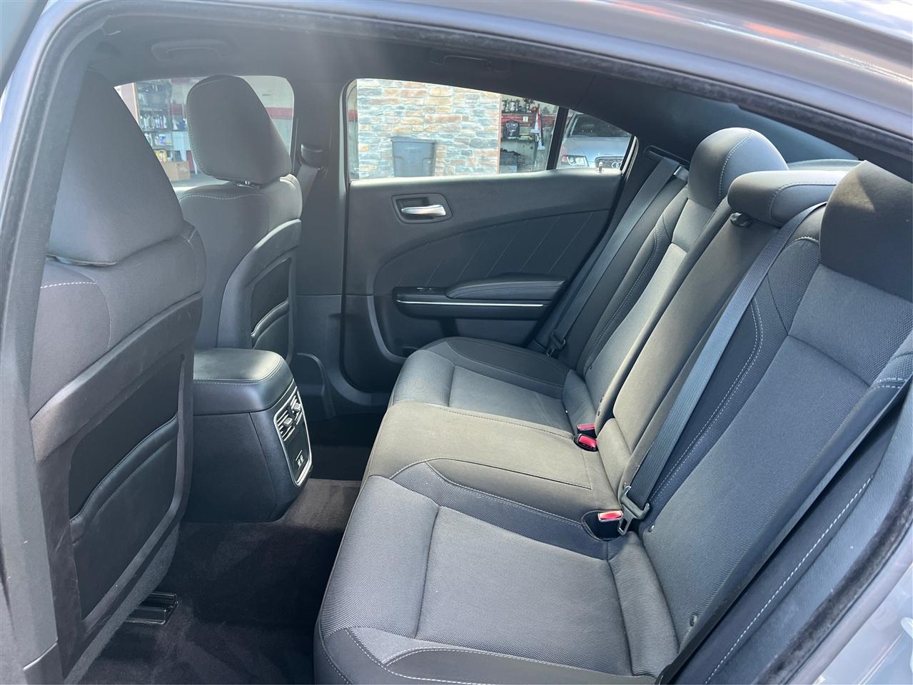Dodge Charger SXT Plus RWD 2018