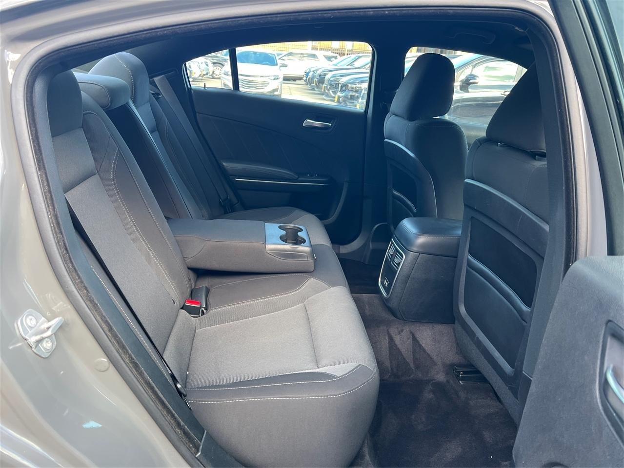 Dodge Charger SXT Plus RWD 2018