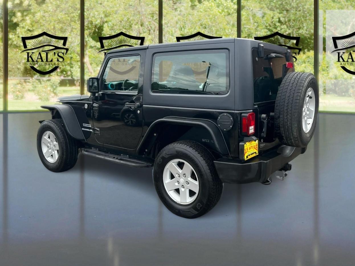 Jeep Wrangler 4WD 2dr Sport 2012