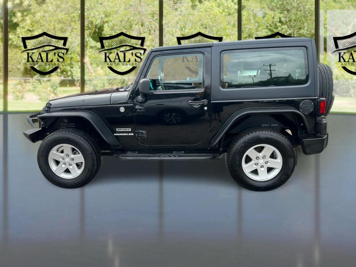 Jeep Wrangler 4WD 2dr Sport 2012
