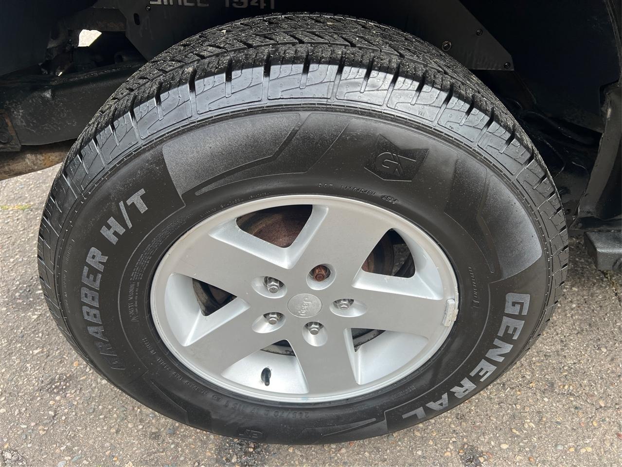 Jeep Wrangler 4WD 2dr Sport 2012